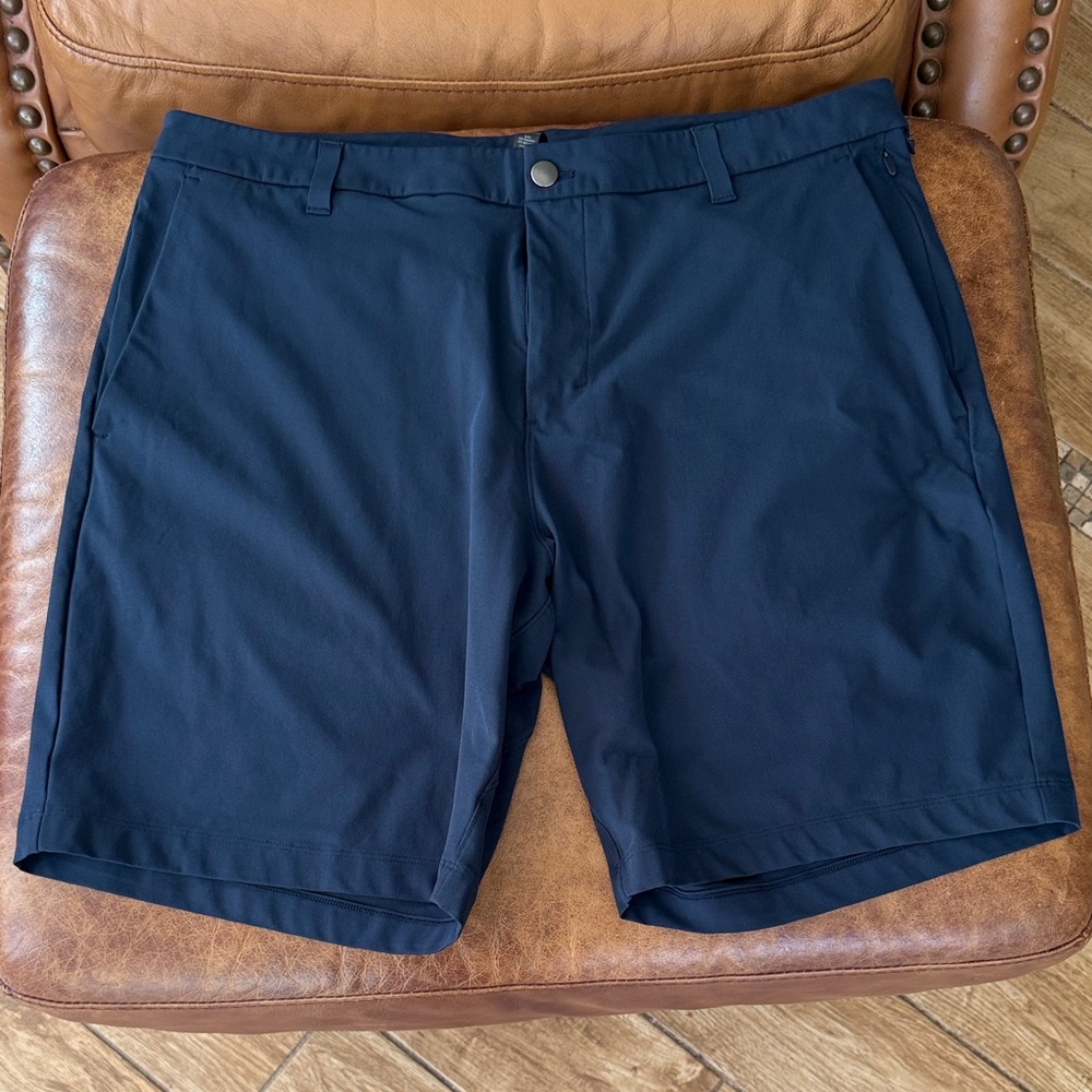 Lululemon Commission Classic-Fit Short 9" Warpstreme Sz 38 True Navy Blue